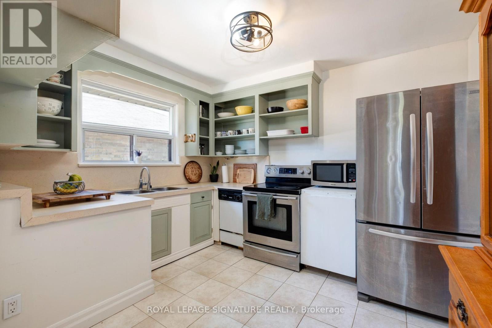 90 Whitburn Crescent, Toronto, Ontario  M3H 2S4 - Photo 13 - W13103752