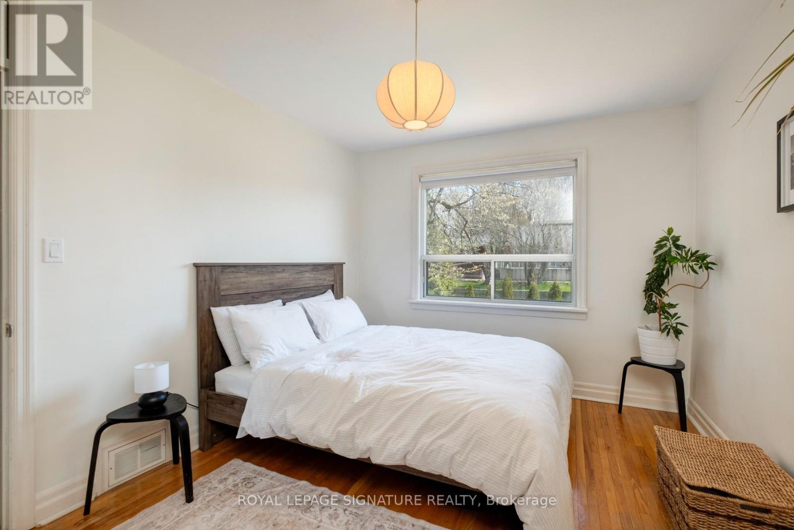 90 Whitburn Crescent, Toronto, Ontario  M3H 2S4 - Photo 17 - W13103752