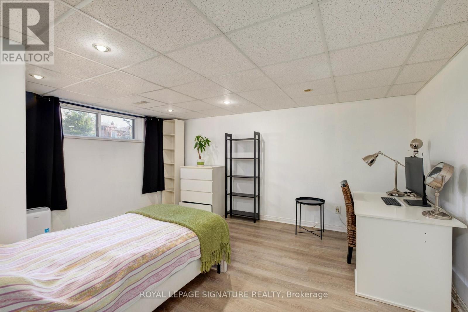 90 Whitburn Crescent, Toronto, Ontario  M3H 2S4 - Photo 24 - W13103752