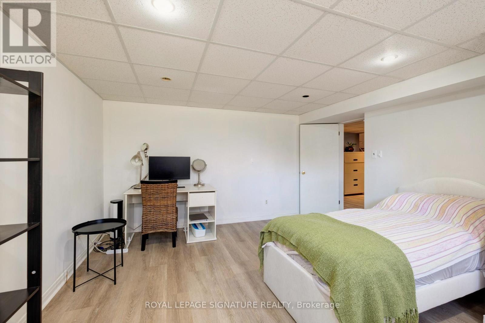 90 Whitburn Crescent, Toronto, Ontario  M3H 2S4 - Photo 25 - W13103752