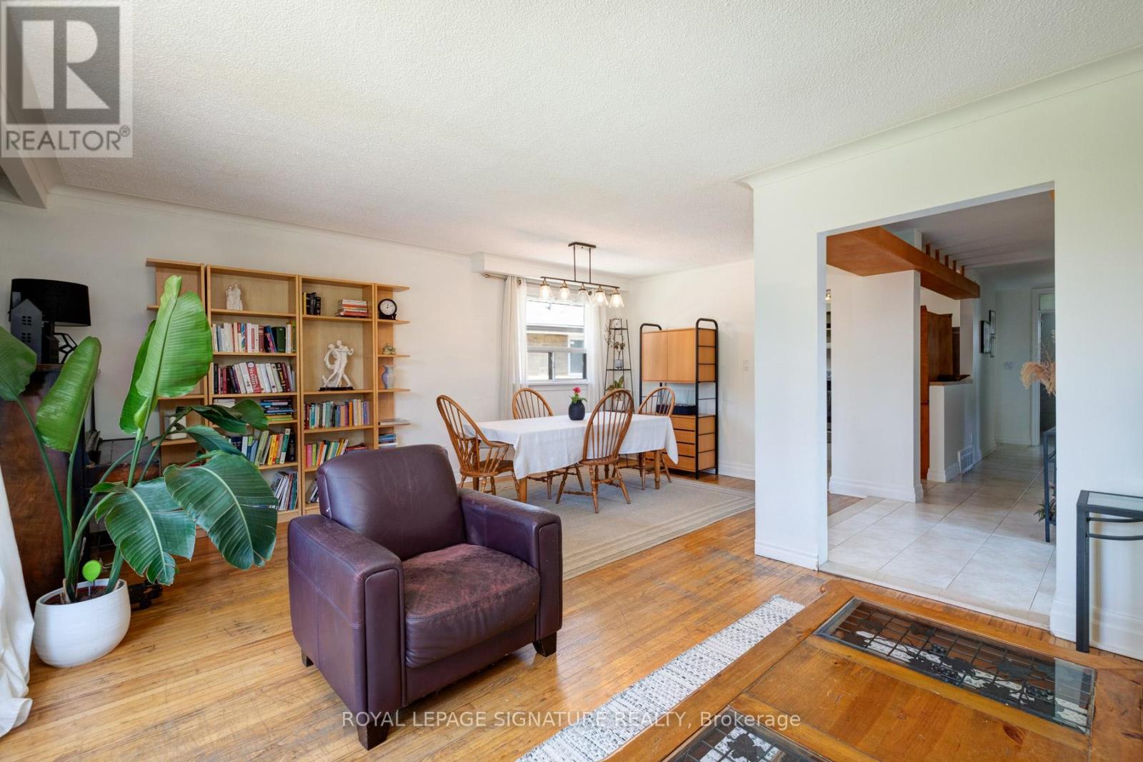 90 Whitburn Crescent, Toronto, Ontario  M3H 2S4 - Photo 6 - W13103752
