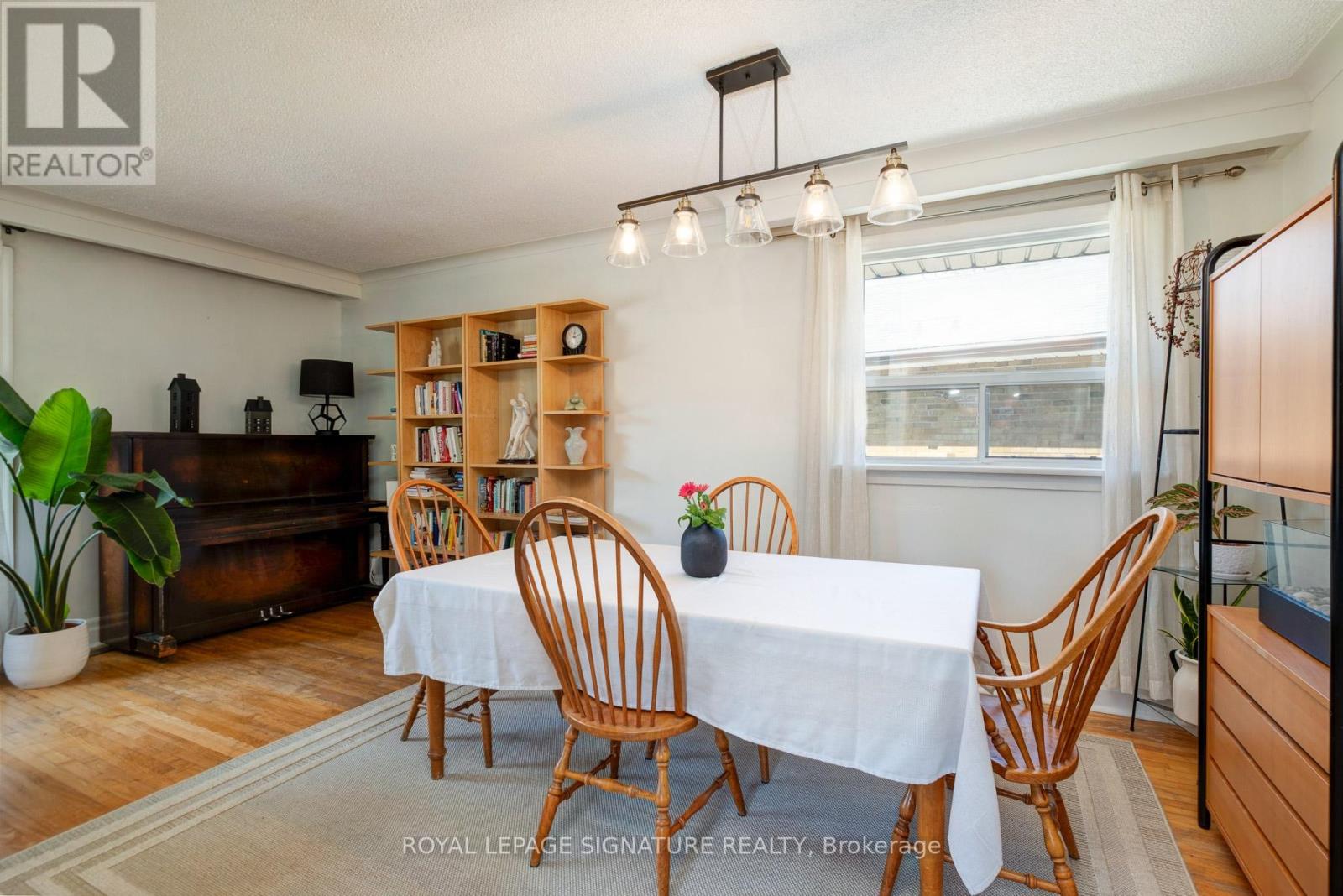 90 Whitburn Crescent, Toronto, Ontario  M3H 2S4 - Photo 8 - W13103752