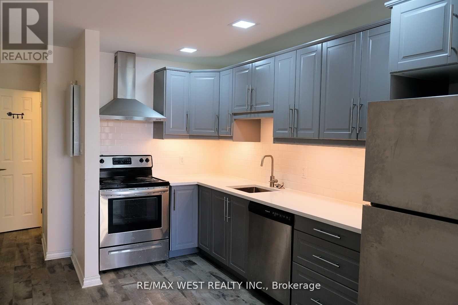 2nd Flr - 4992b Dundas Street W, Toronto, Ontario  M9A 1B8 - Photo 3 - W13103762