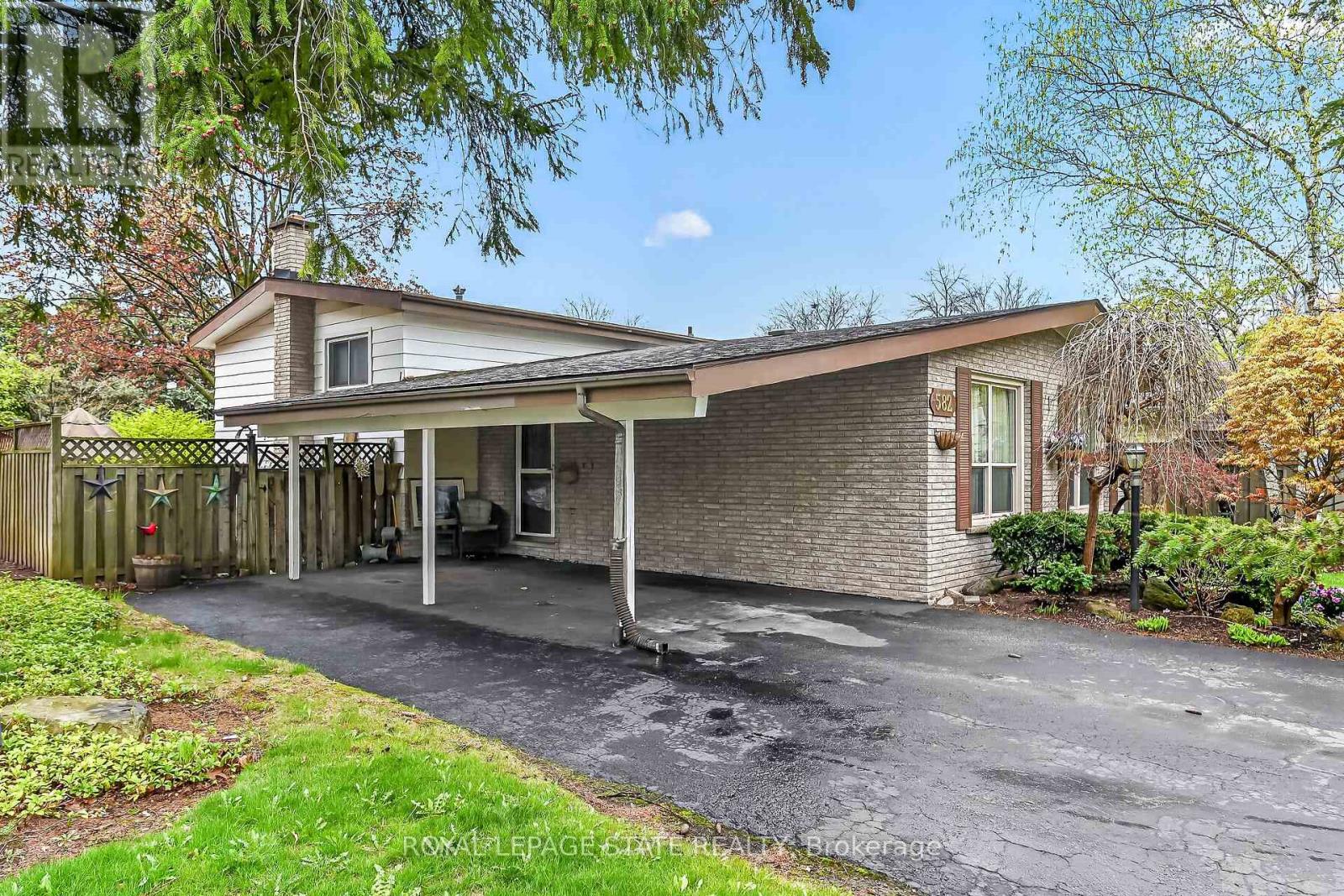 582 Woodview Road, Burlington, Ontario  L7N 3A1 - Photo 4 - W13103770