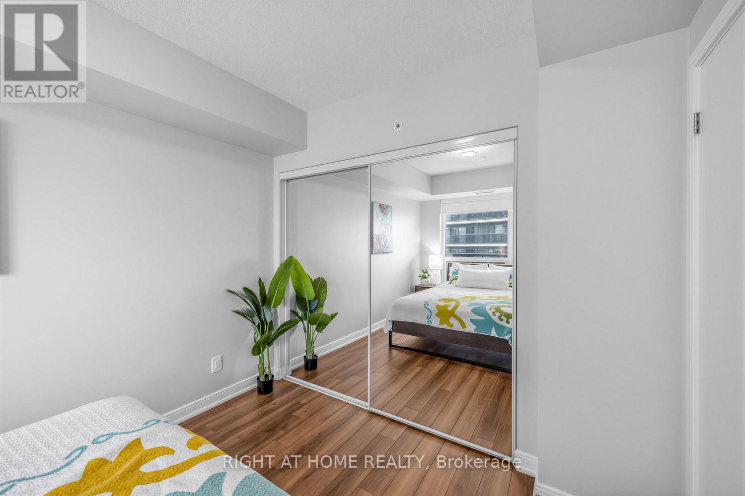 1404 - 30 Samuel Wood Way, Toronto, Ontario  M9B 0C9 - Photo 16 - W13103808
