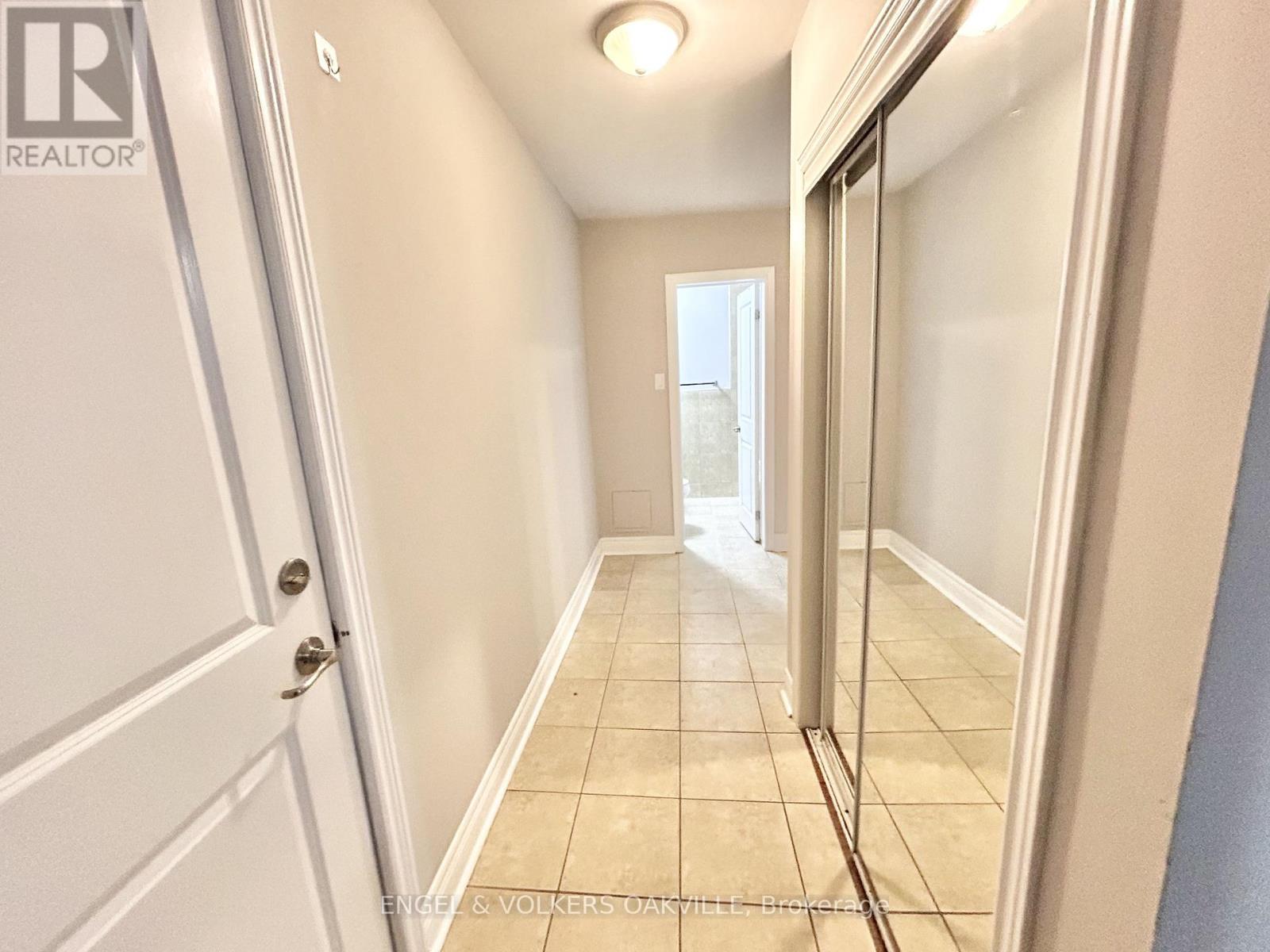 108 - 9 Thirty Third Street, Toronto, Ontario  M8W 3G7 - Photo 4 - W13103820