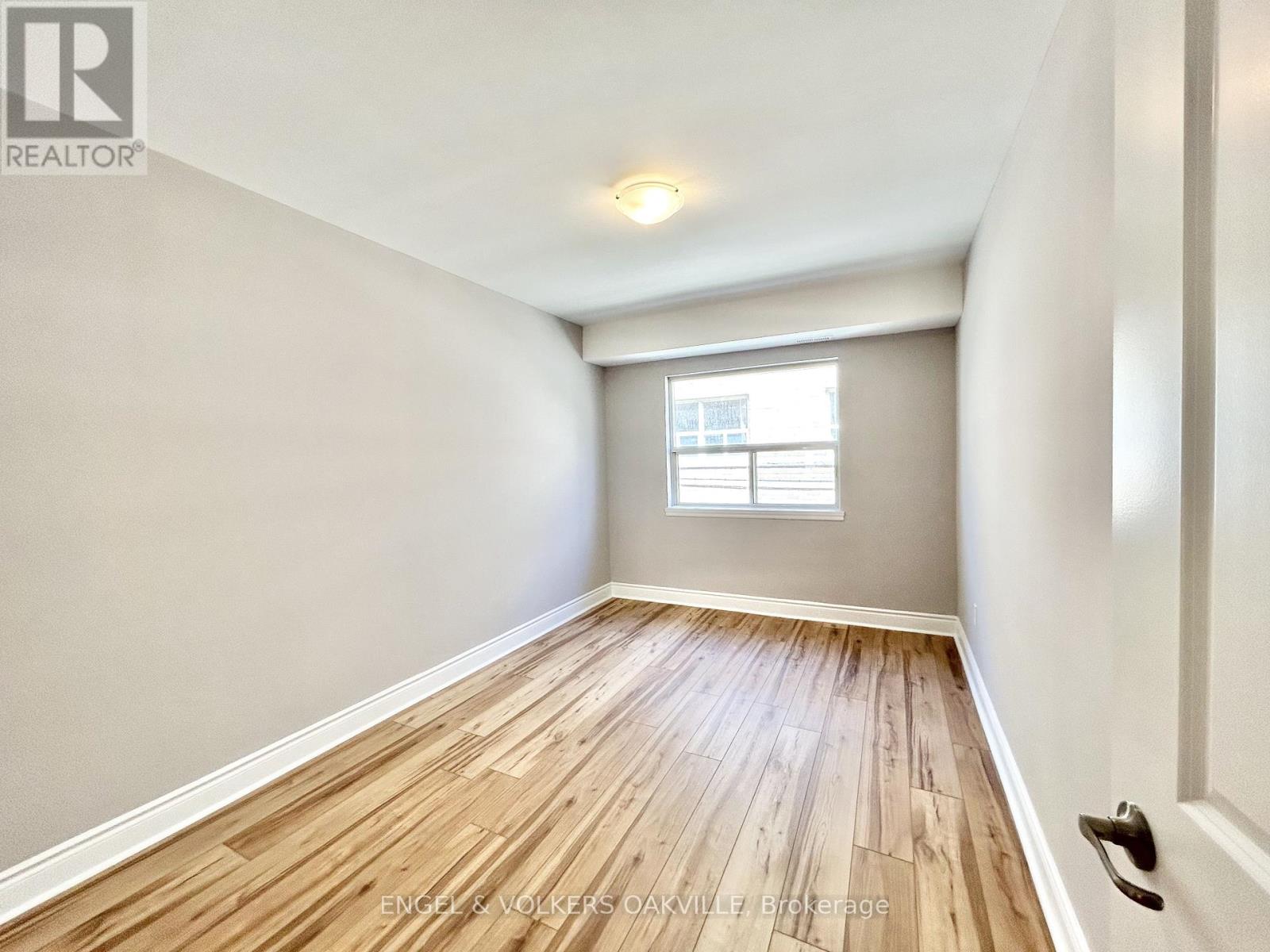 204 - 11 Thirty Third Street, Toronto, Ontario  M8W 3G7 - Photo 5 - W13103834