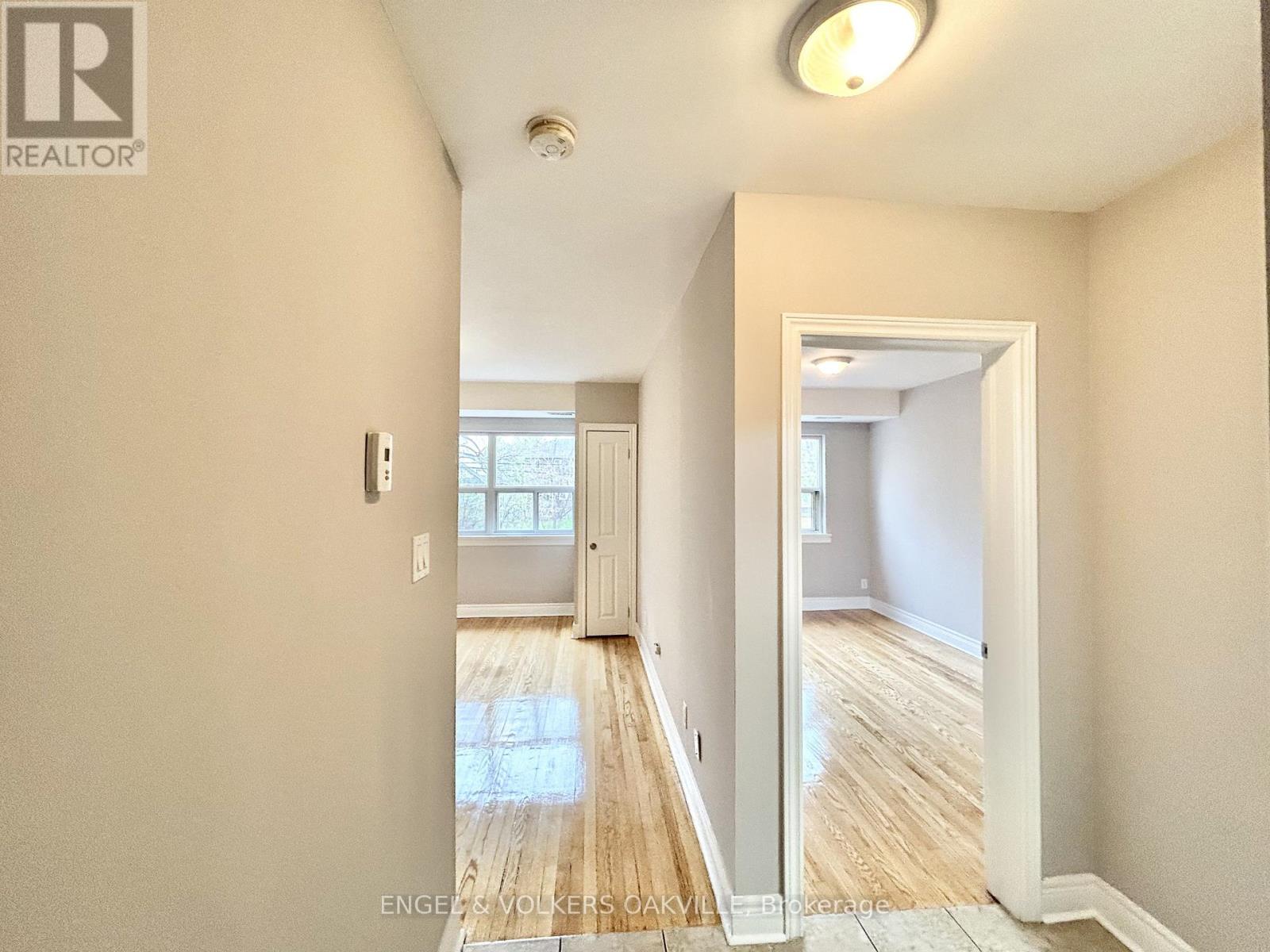 8 - 90 Twenty Fifth Street, Toronto, Ontario  M8V 3P9 - Photo 4 - W13103850