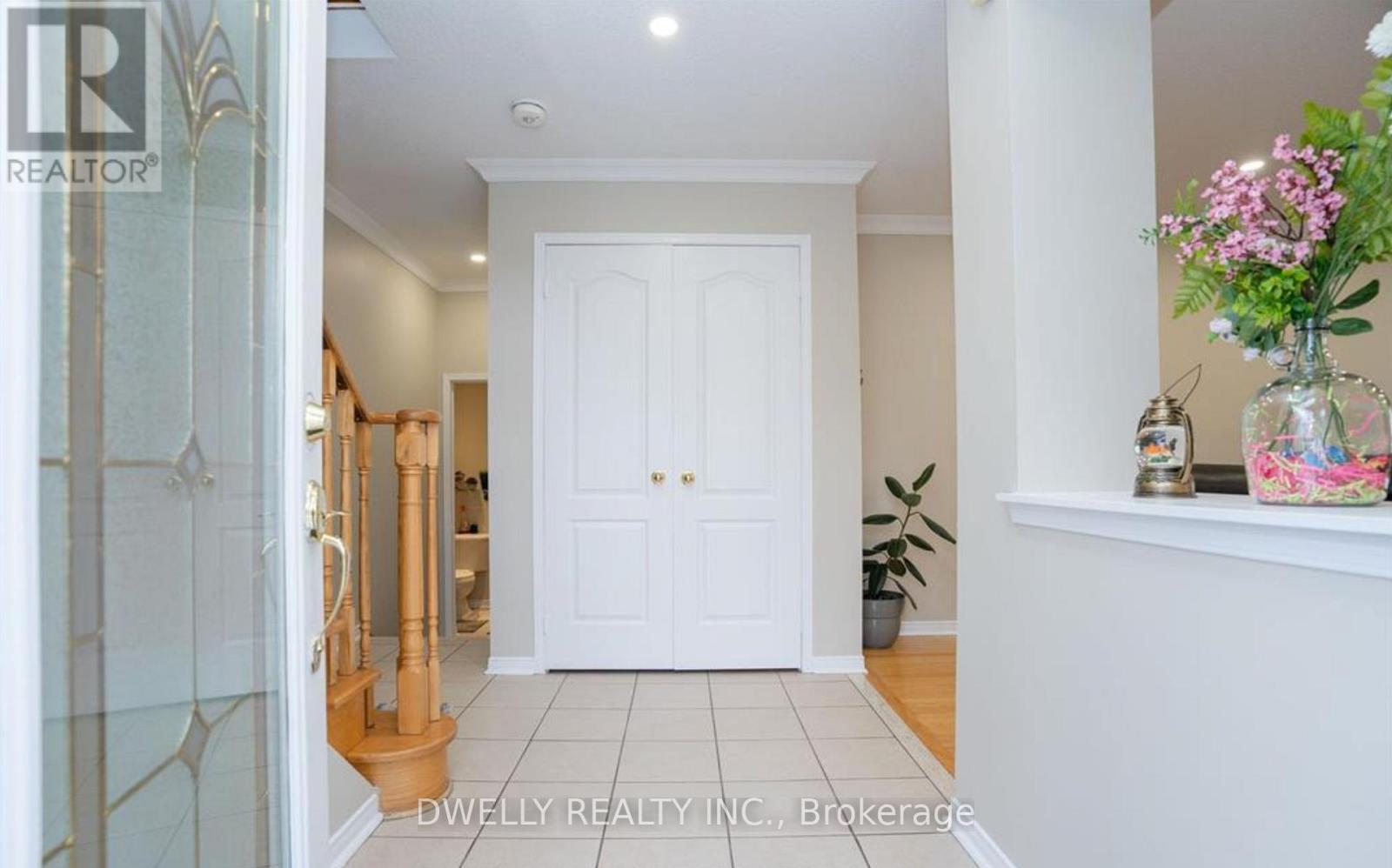 29 Trudelle Crescent, Brampton, Ontario  L7A 2Z1 - Photo 3 - W13103876