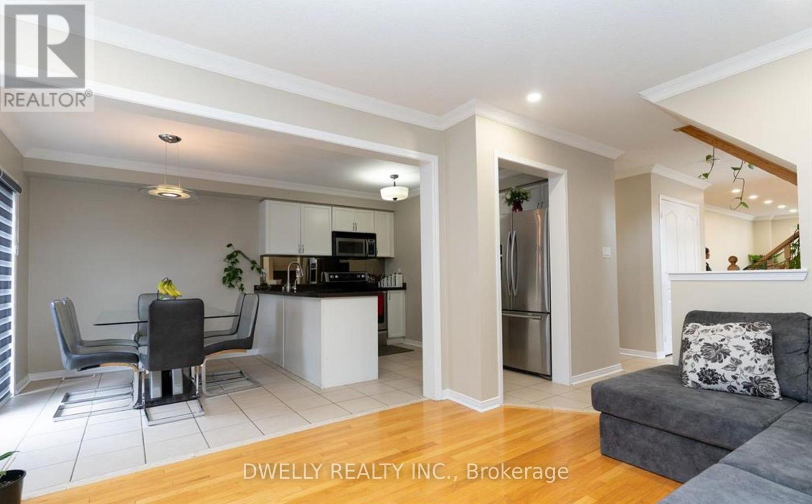29 Trudelle Crescent, Brampton, Ontario  L7A 2Z1 - Photo 7 - W13103876