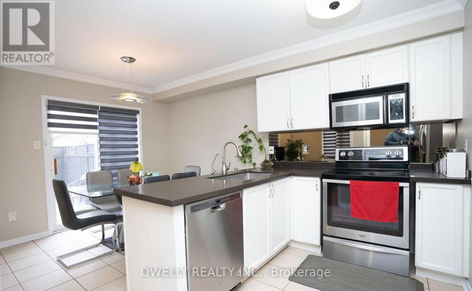 29 Trudelle Crescent, Brampton, Ontario  L7A 2Z1 - Photo 8 - W13103876