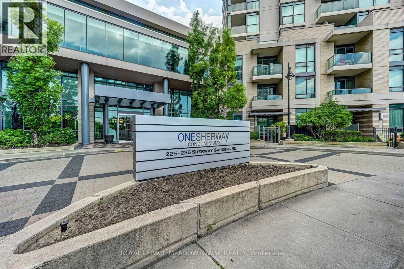 2102 - 225 Sherway Gardens Road, Toronto, Ontario  M9C 0A3 - Photo 2 - W13103878