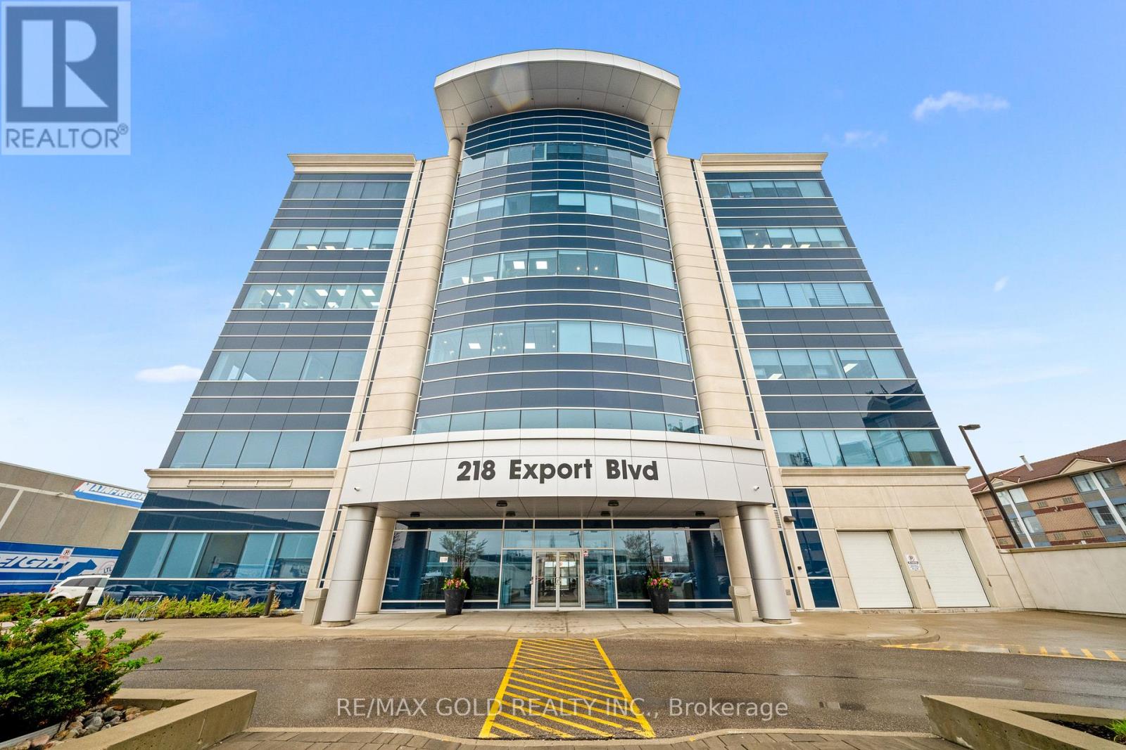 303-218 Export Boulevard, Mississauga, Ontario  L5S 1Y4 - Photo 1 - W13103928
