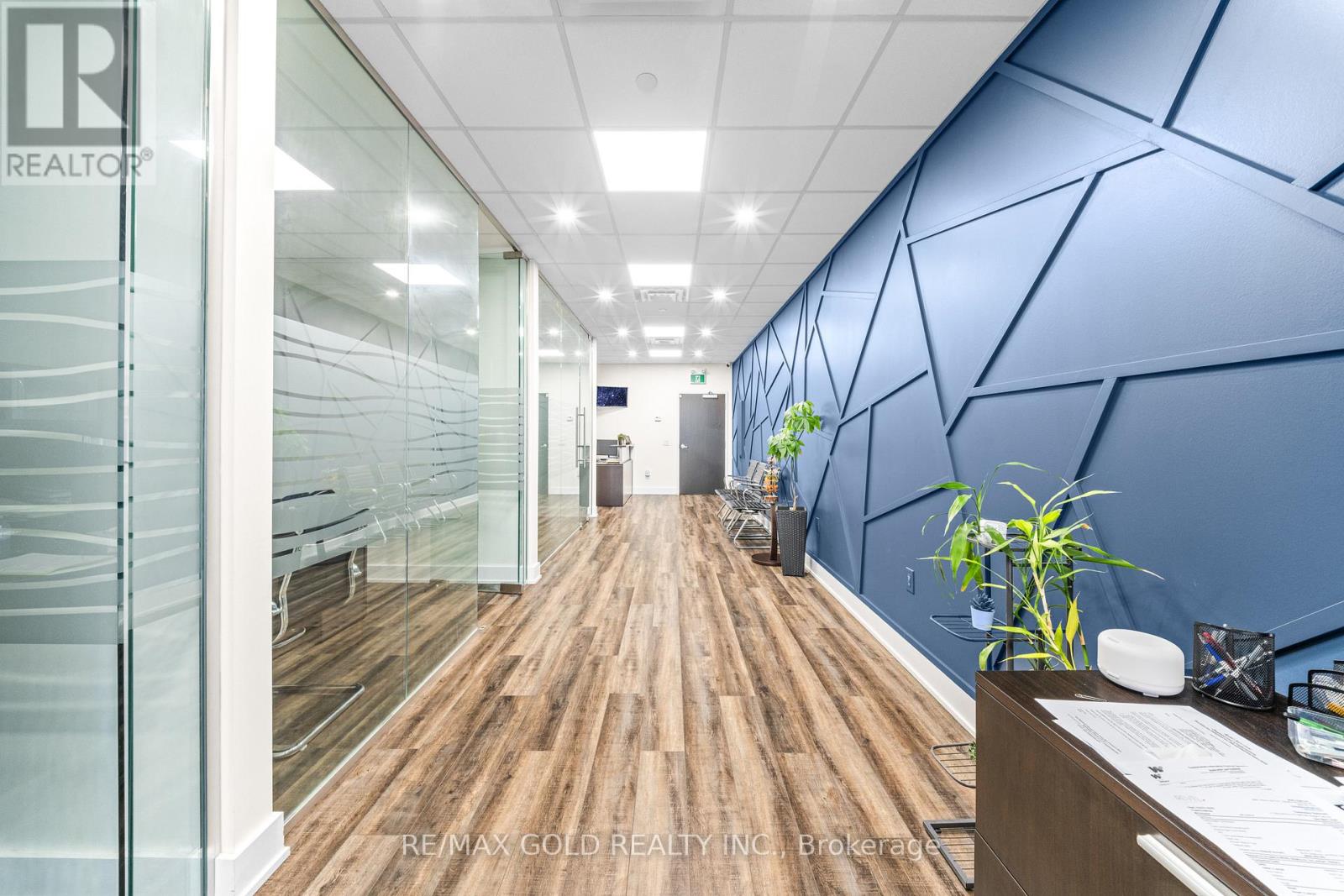 303-218 Export Boulevard, Mississauga, Ontario  L5S 1Y4 - Photo 10 - W13103928