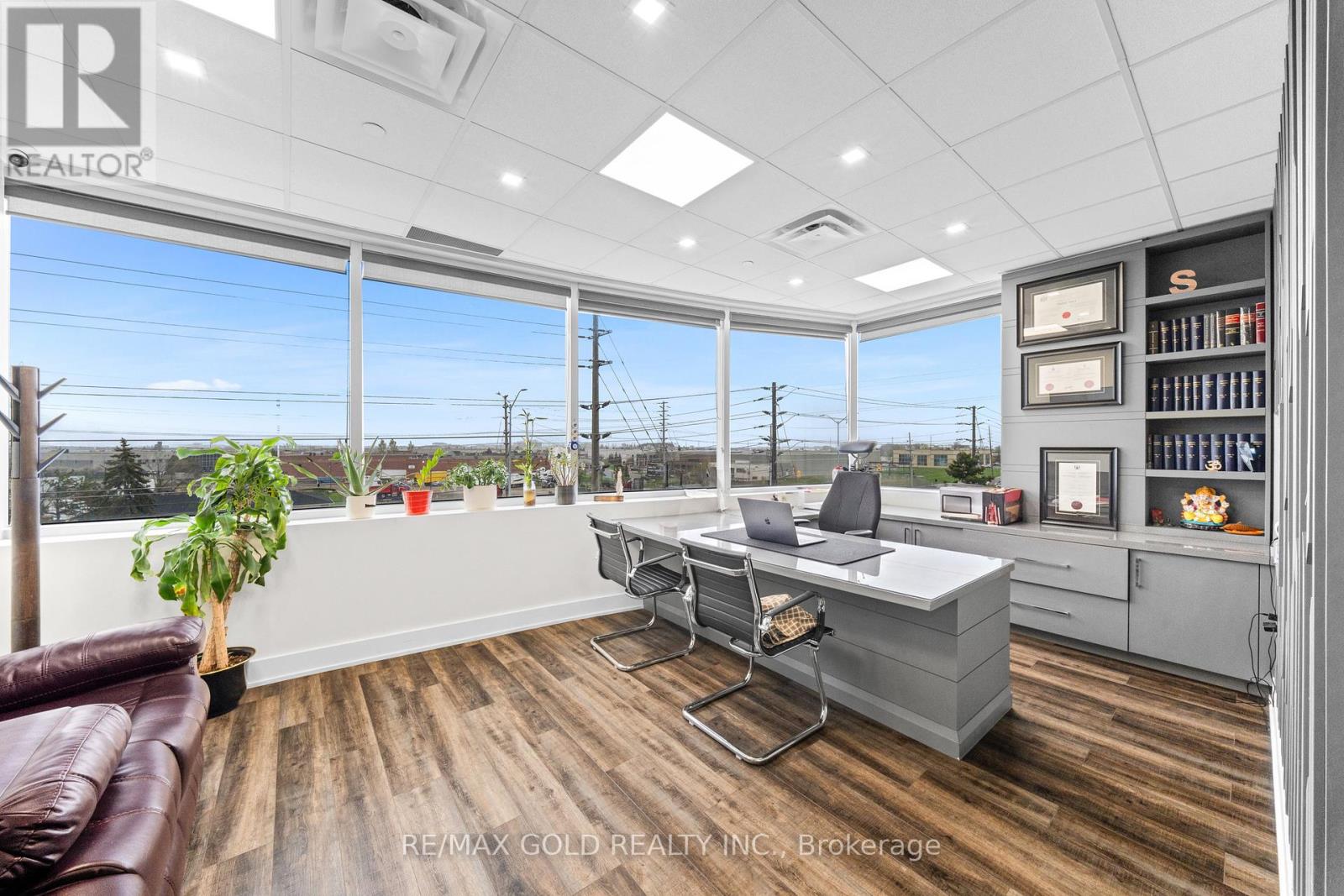 303-218 Export Boulevard, Mississauga, Ontario  L5S 1Y4 - Photo 17 - W13103928