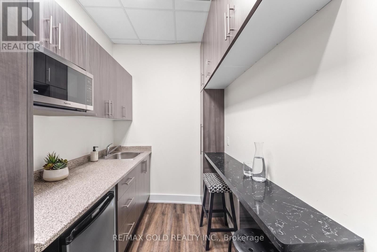 303-218 Export Boulevard, Mississauga, Ontario  L5S 1Y4 - Photo 25 - W13103928