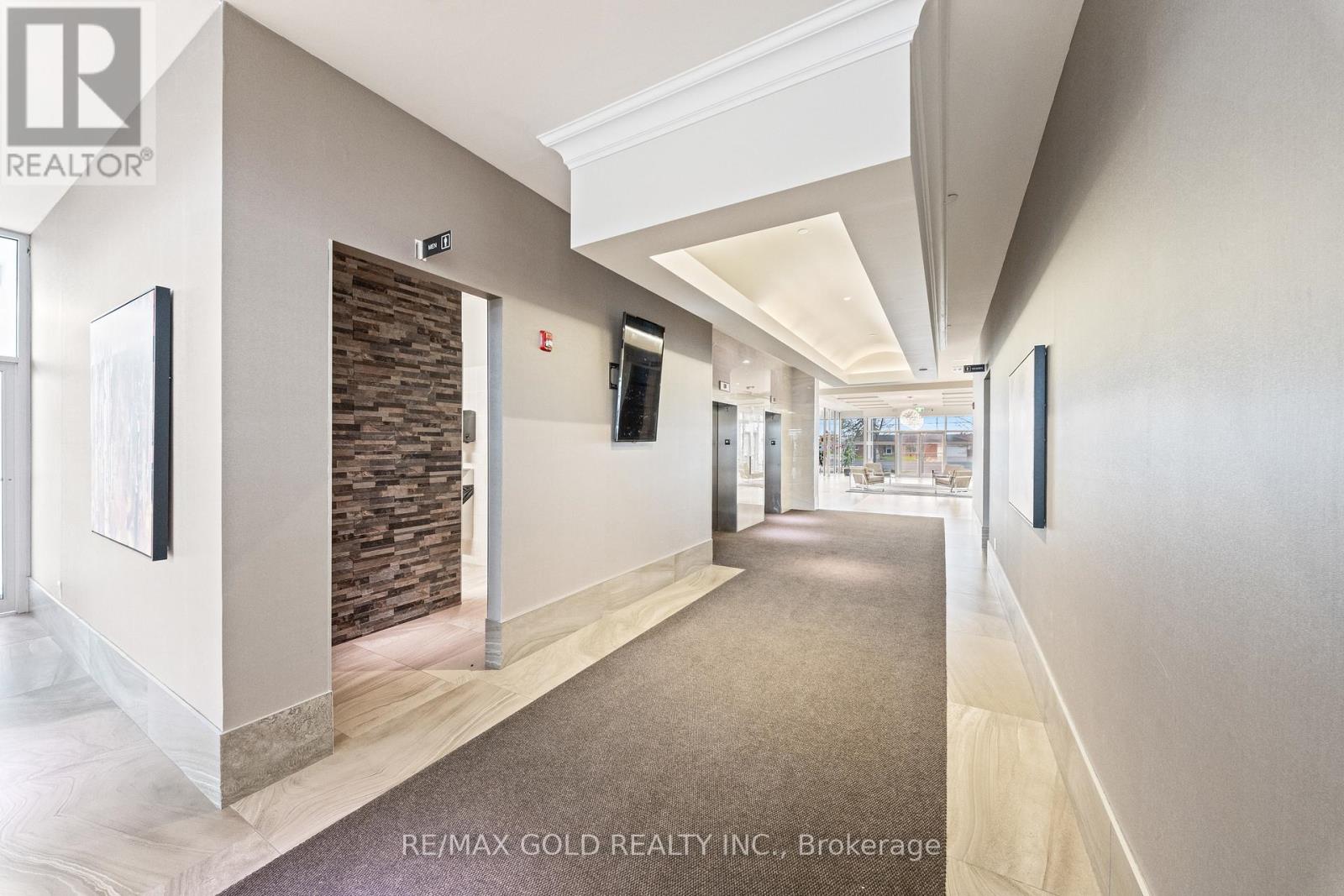303-218 Export Boulevard, Mississauga, Ontario  L5S 1Y4 - Photo 5 - W13103928