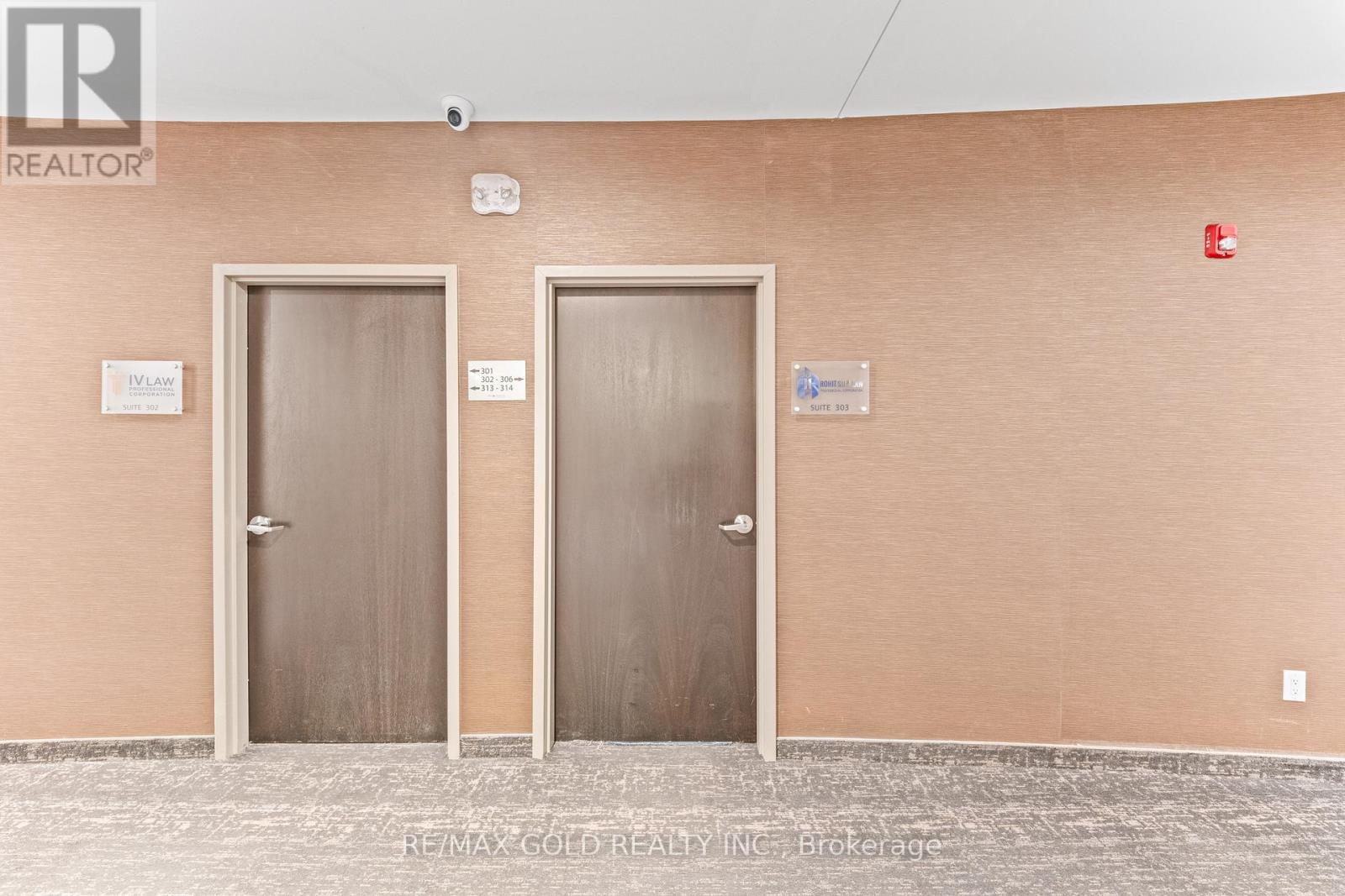 303-218 Export Boulevard, Mississauga, Ontario  L5S 1Y4 - Photo 7 - W13103928
