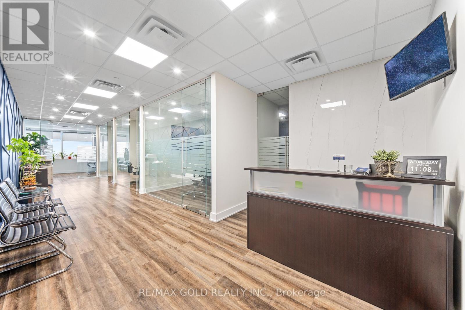 303-218 Export Boulevard, Mississauga, Ontario  L5S 1Y4 - Photo 9 - W13103928