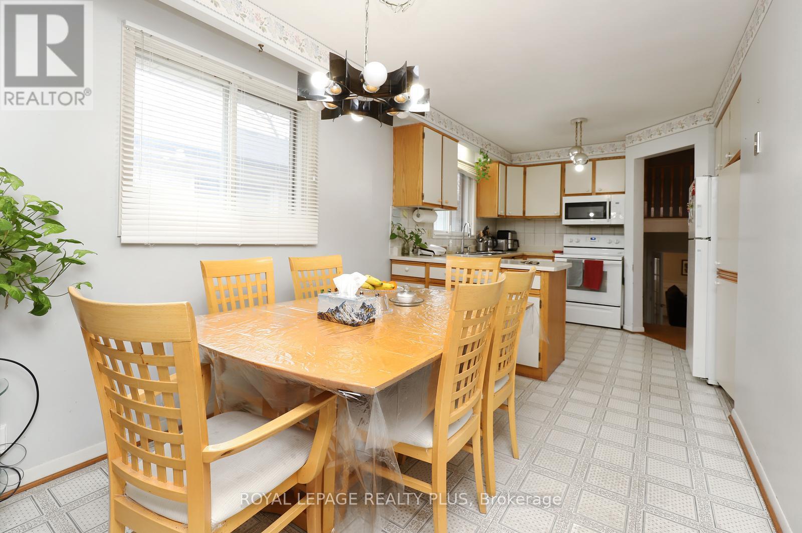 434 Tedwyn Drive, Mississauga, Ontario  L5A 1J6 - Photo 10 - W13103942
