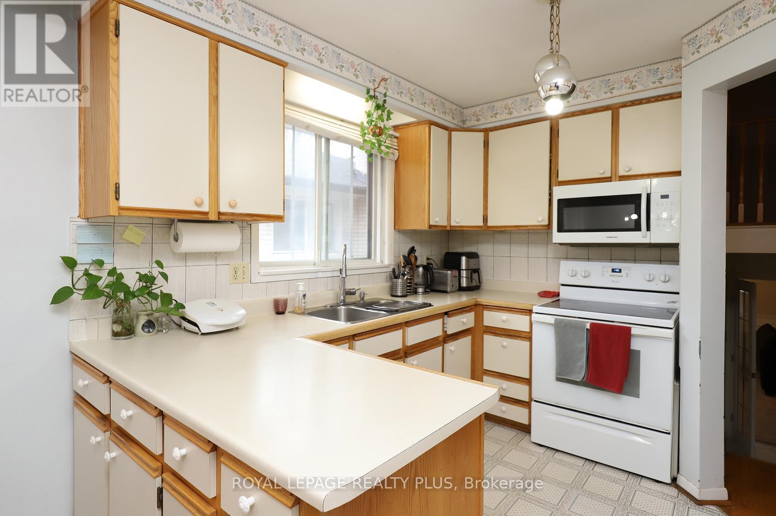 434 Tedwyn Drive, Mississauga, Ontario  L5A 1J6 - Photo 12 - W13103942