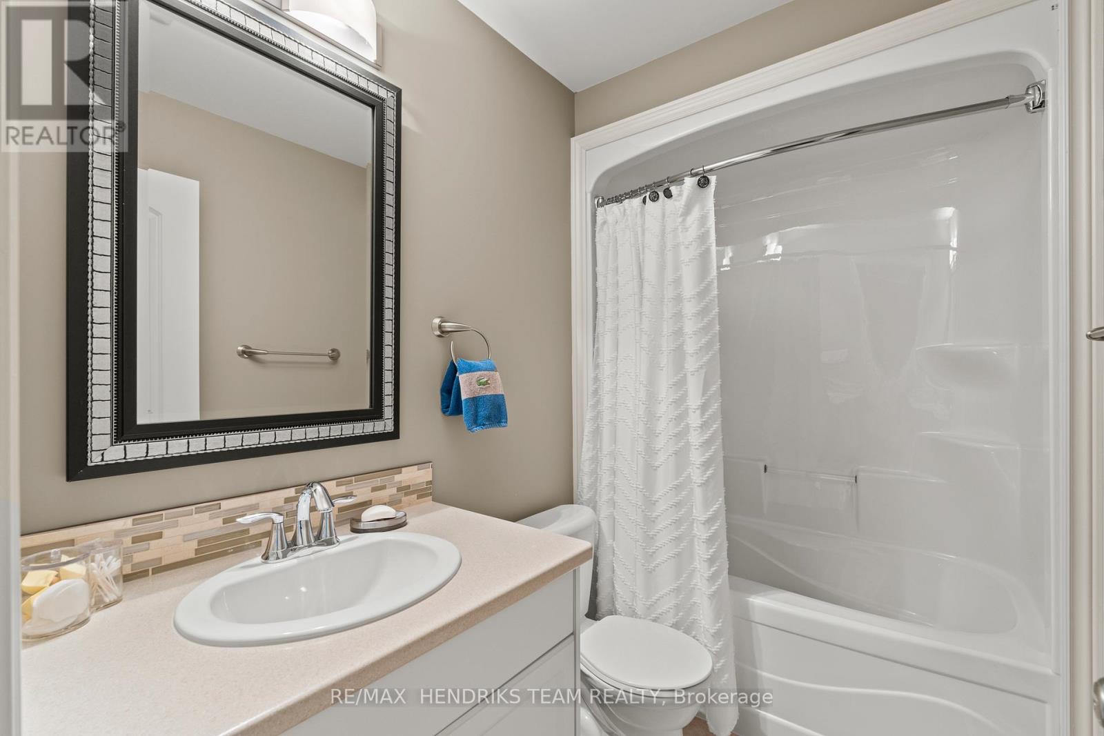 54 Videl Crescent N, St. Catharines, Ontario  L2W 0A3 - Photo 26 - X13104052