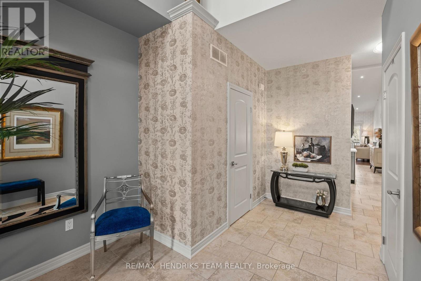 54 Videl Crescent N, St. Catharines, Ontario  L2W 0A3 - Photo 4 - X13104052