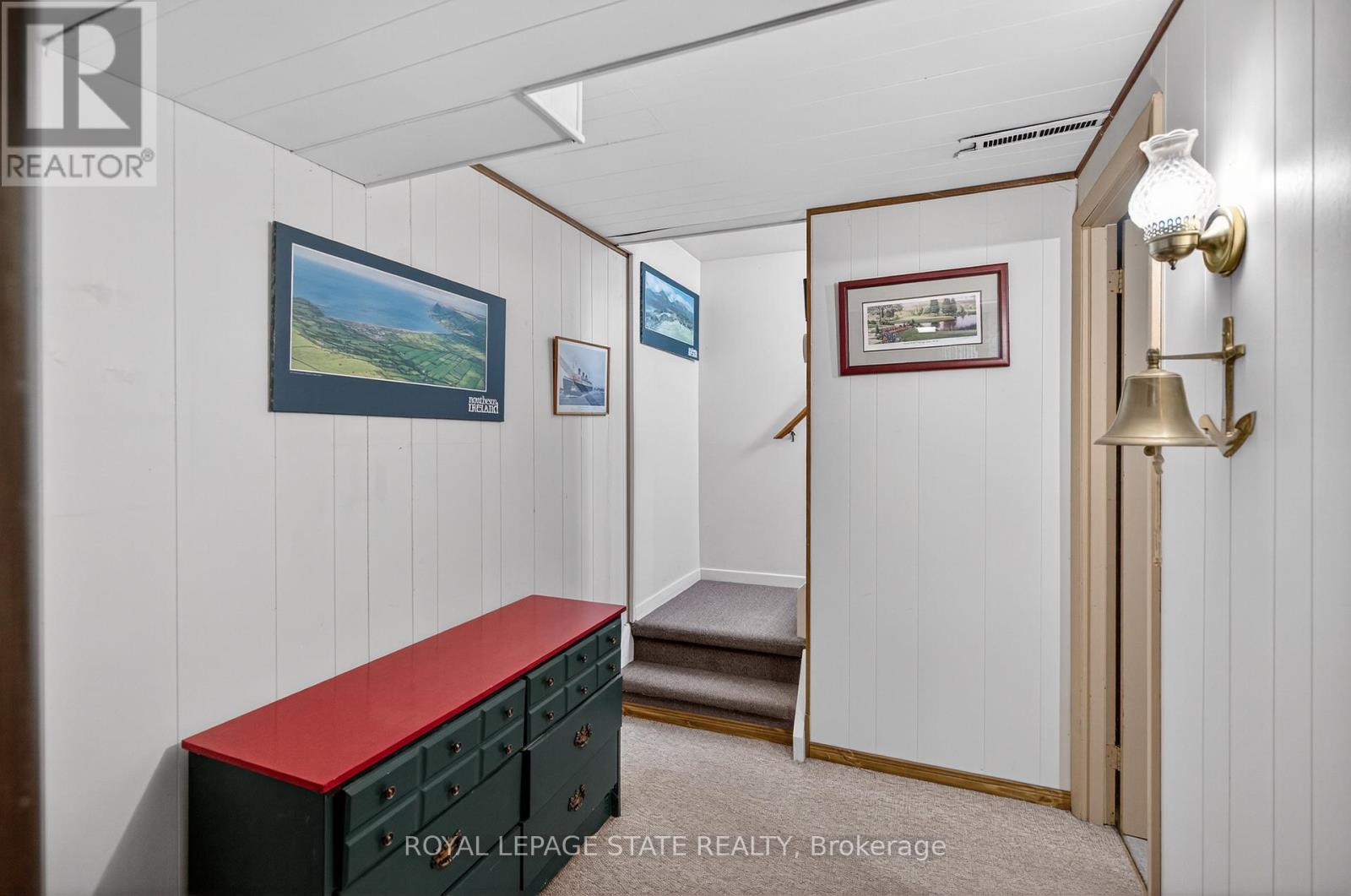 34 Helen Street, Hamilton, Ontario  L9H 1N3 - Photo 20 - X13103824