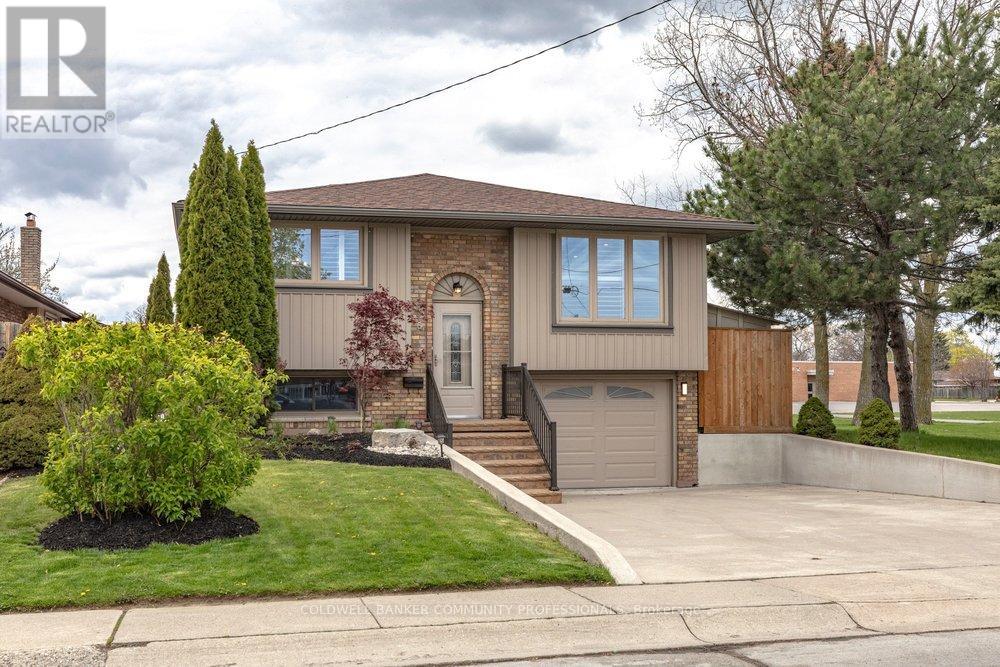 116 Highridge Avenue, Hamilton, Ontario  L8E 3Y9 - Photo 2 - X13103910