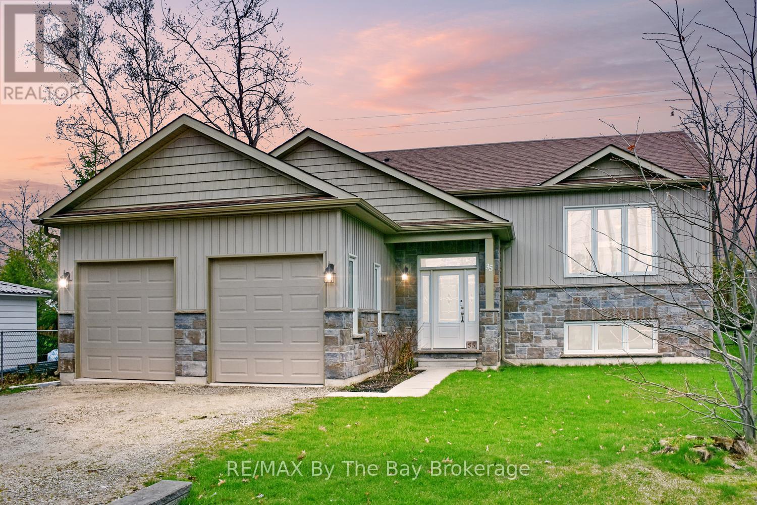 35 EDGEWATER ROAD, Wasaga Beach, Ontario