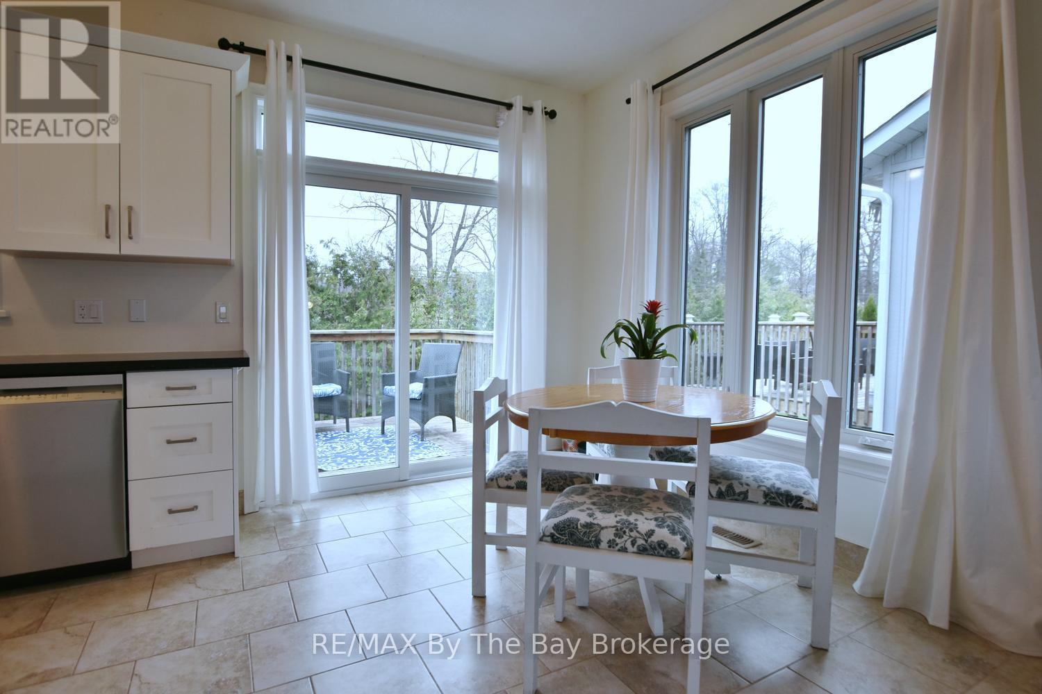 35 Edgewater Road, Wasaga Beach, Ontario  L9Z 2W5 - Photo 16 - S13104100