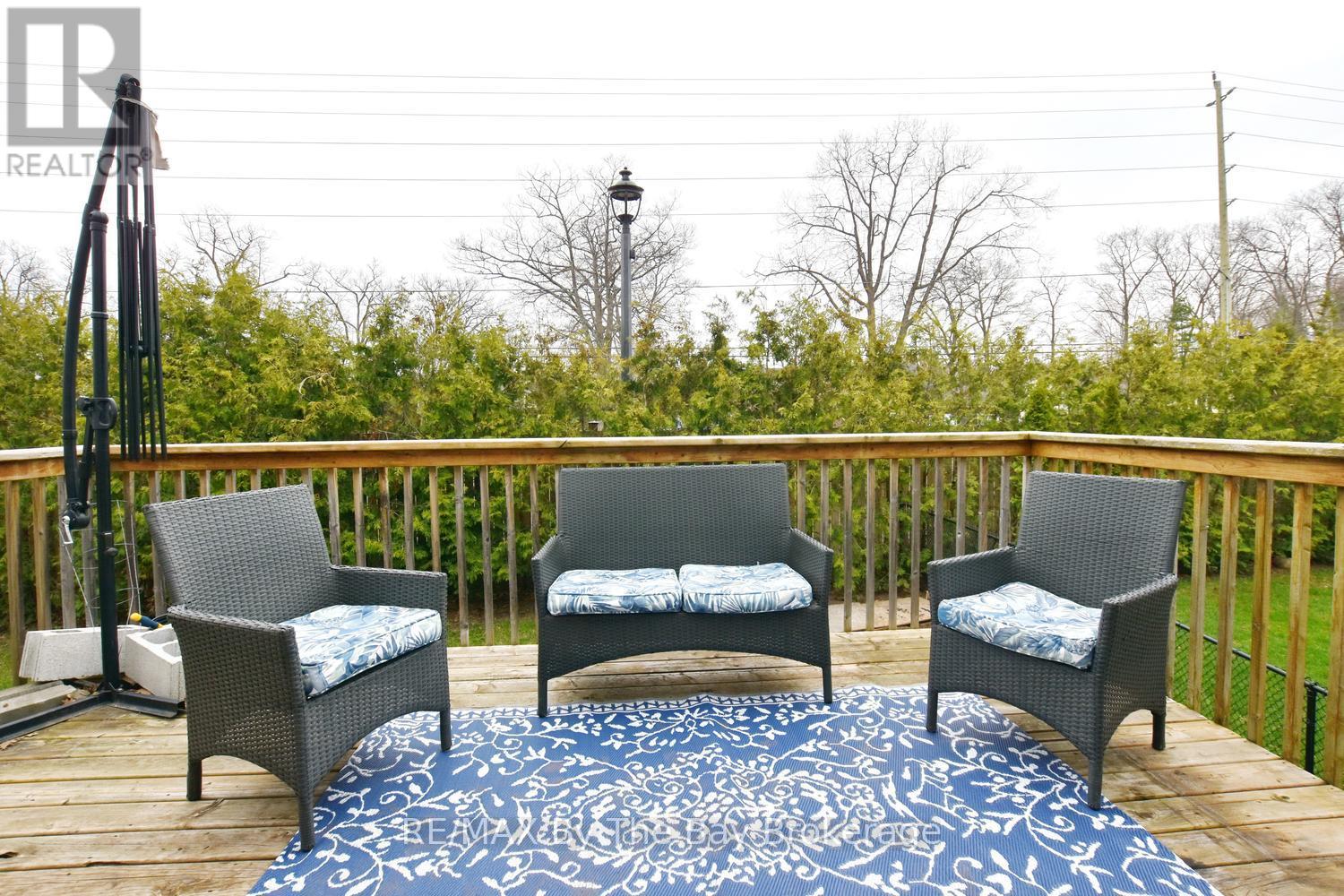 35 Edgewater Road, Wasaga Beach, Ontario  L9Z 2W5 - Photo 17 - S13104100