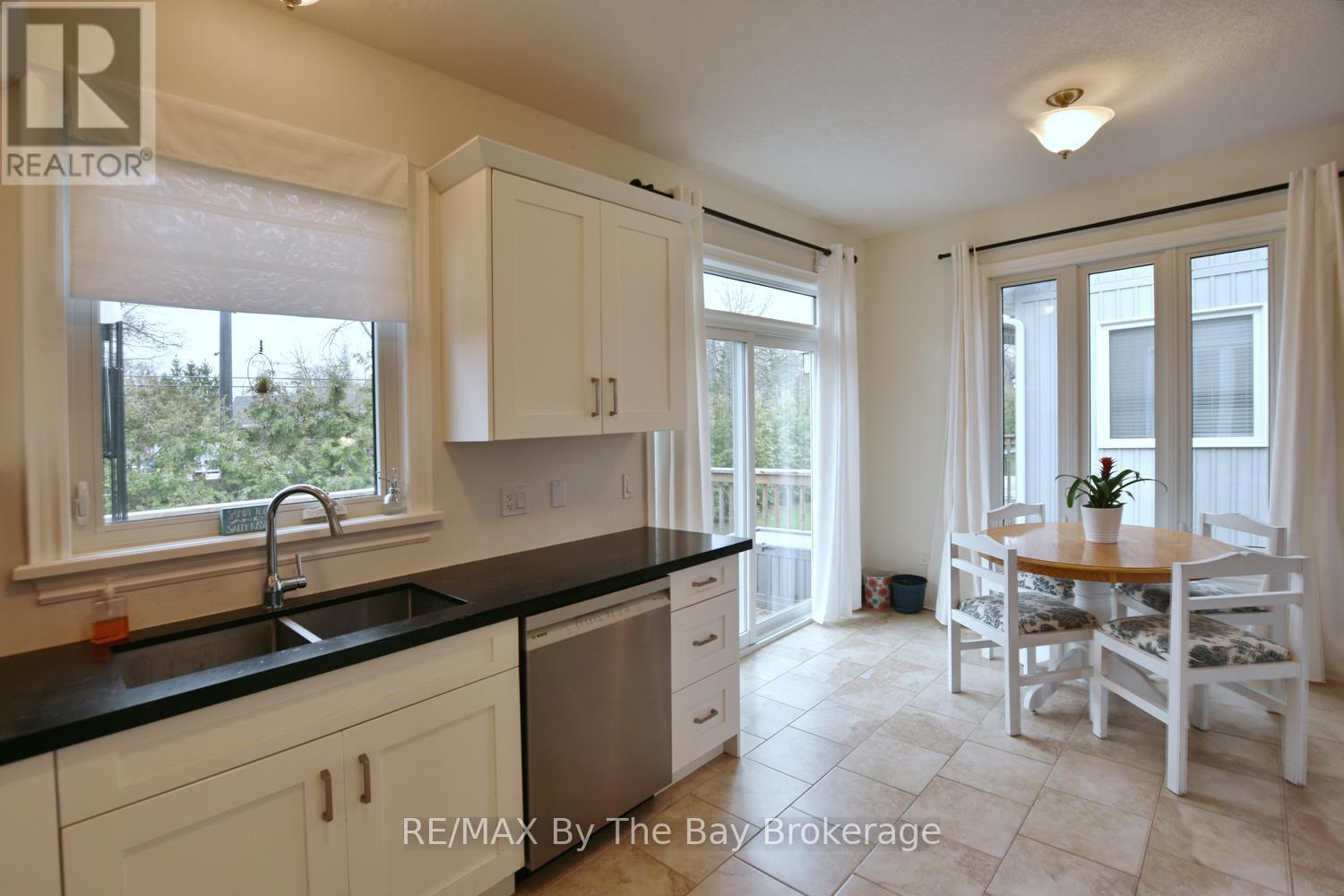 35 Edgewater Road, Wasaga Beach, Ontario  L9Z 2W5 - Photo 21 - S13104100