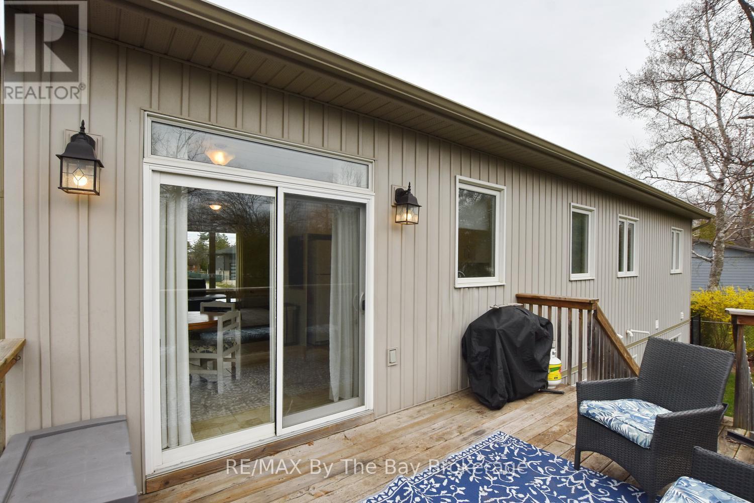 35 Edgewater Road, Wasaga Beach, Ontario  L9Z 2W5 - Photo 45 - S13104100