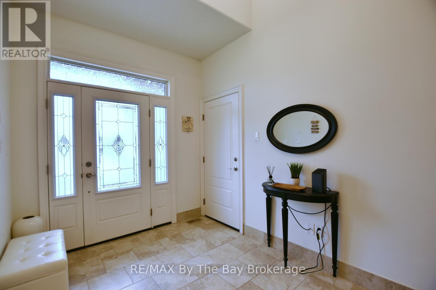 35 Edgewater Road, Wasaga Beach, Ontario  L9Z 2W5 - Photo 6 - S13104100