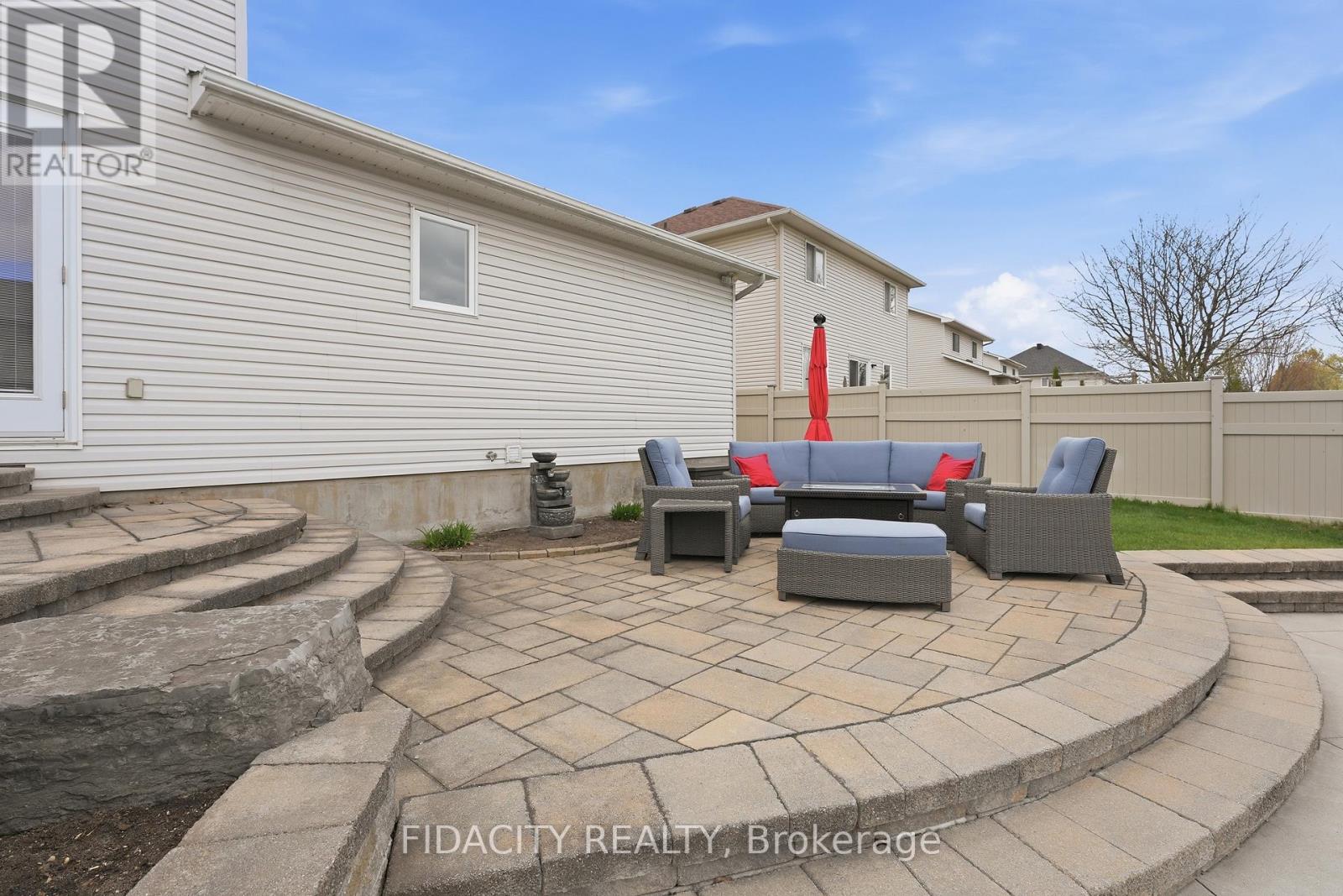 21 West Ridge Drive, Ottawa, Ontario  K2S 1S4 - Photo 38 - X12996256