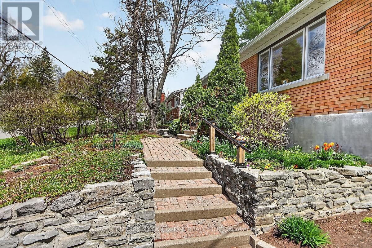 13 Crownhill Street, Ottawa, Ontario  K1J 7K1 - Photo 2 - X13080710