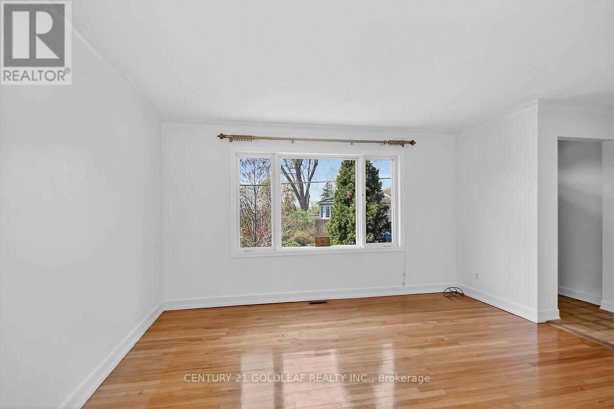 13 Crownhill Street, Ottawa, Ontario  K1J 7K1 - Photo 7 - X13080710