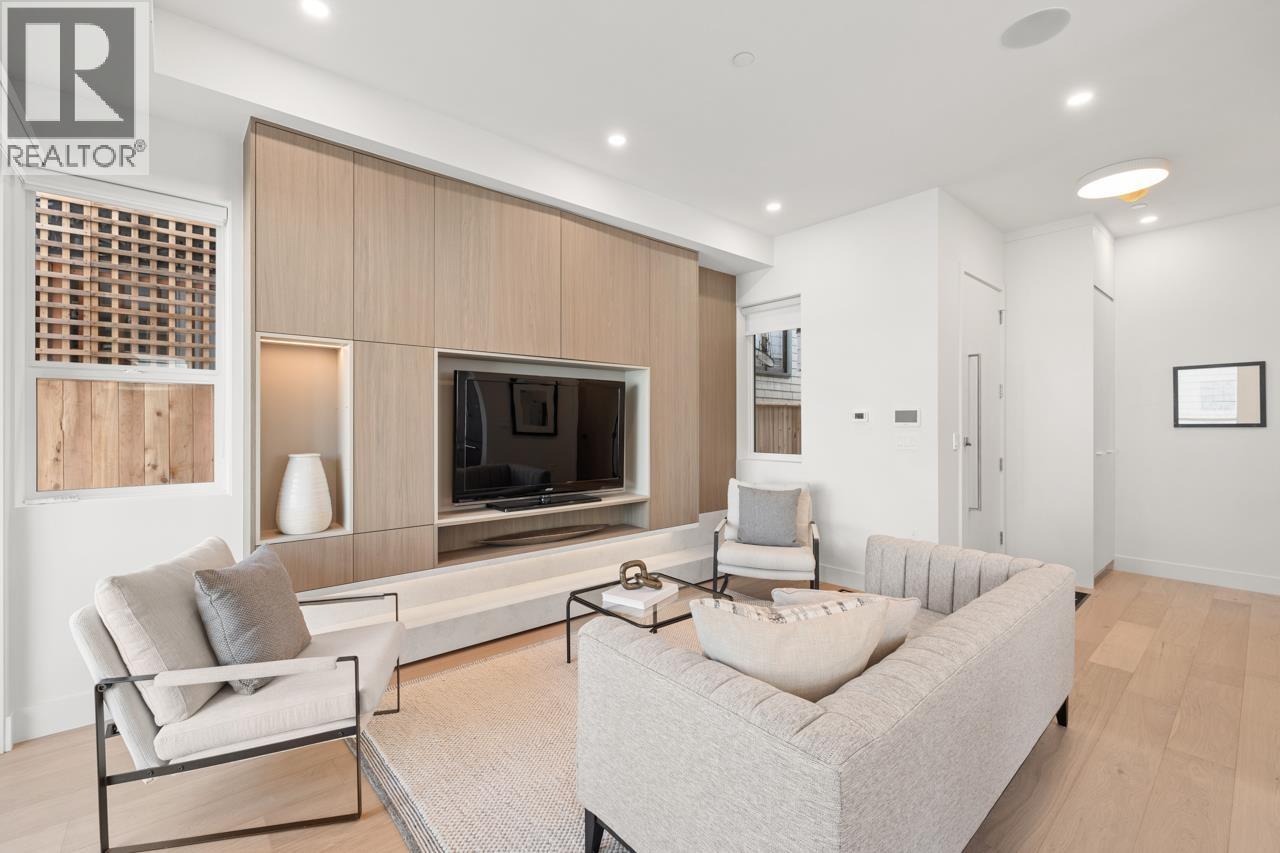 2 625 E 24th Avenue, Vancouver, British Columbia  V5V 2A3 - Photo 5 - R3121356