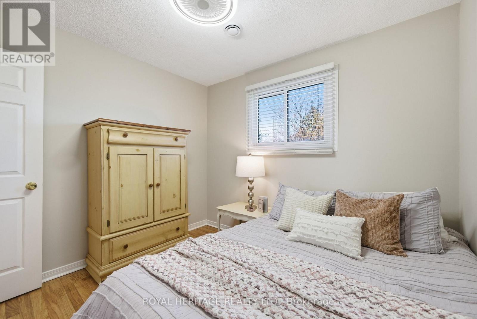 24 Summerlea Court, Clarington, Ontario  L1E 1B5 - Photo 11 - E13104074
