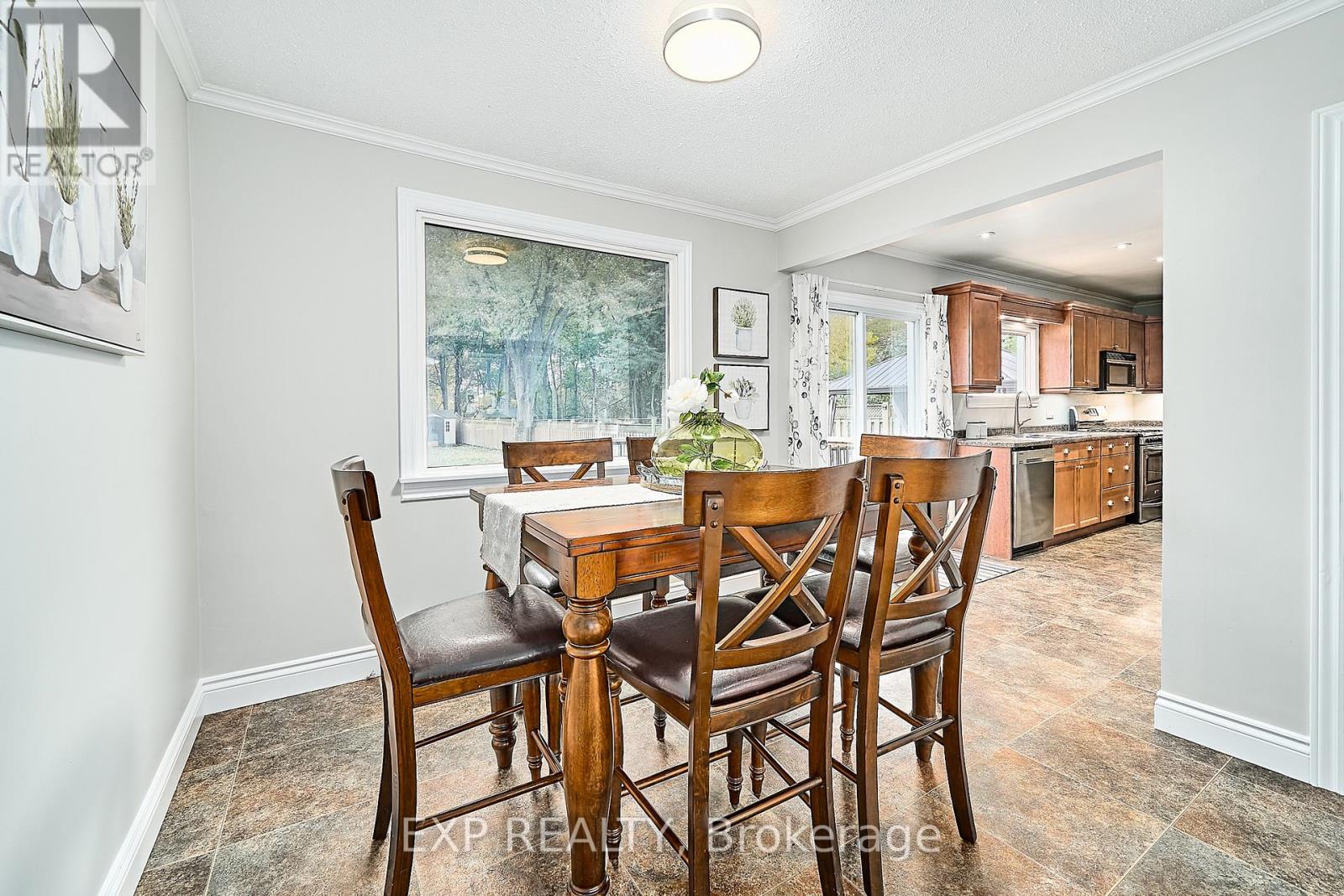 17 Eastwood Avenue N, Oshawa, Ontario  L1G 3Y5 - Photo 16 - E13104122
