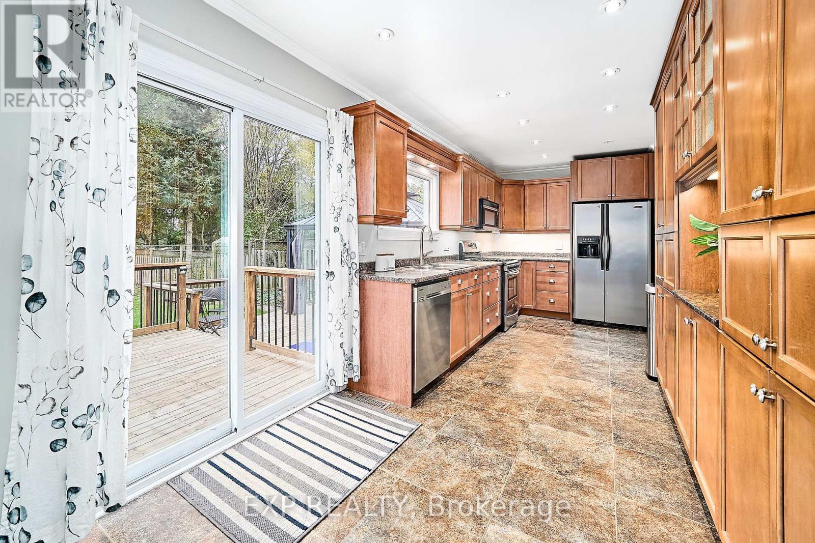 17 Eastwood Avenue N, Oshawa, Ontario  L1G 3Y5 - Photo 18 - E13104122