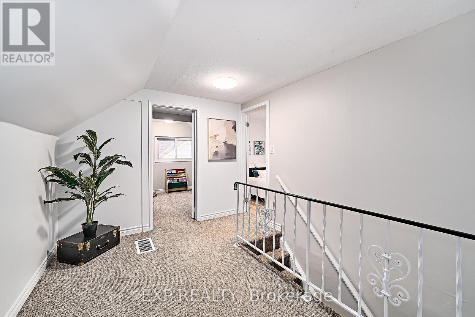 17 Eastwood Avenue N, Oshawa, Ontario  L1G 3Y5 - Photo 24 - E13104122