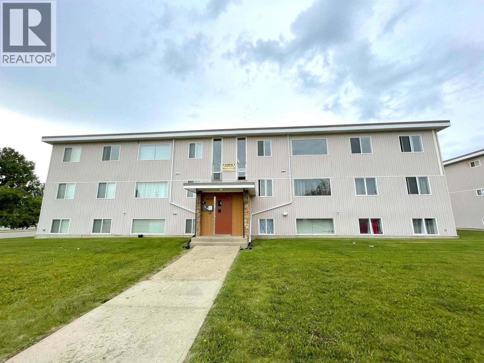 105 9807 104 Avenue, Fort St. John, British Columbia  V1J 2K4 - Photo 1 - R3070647