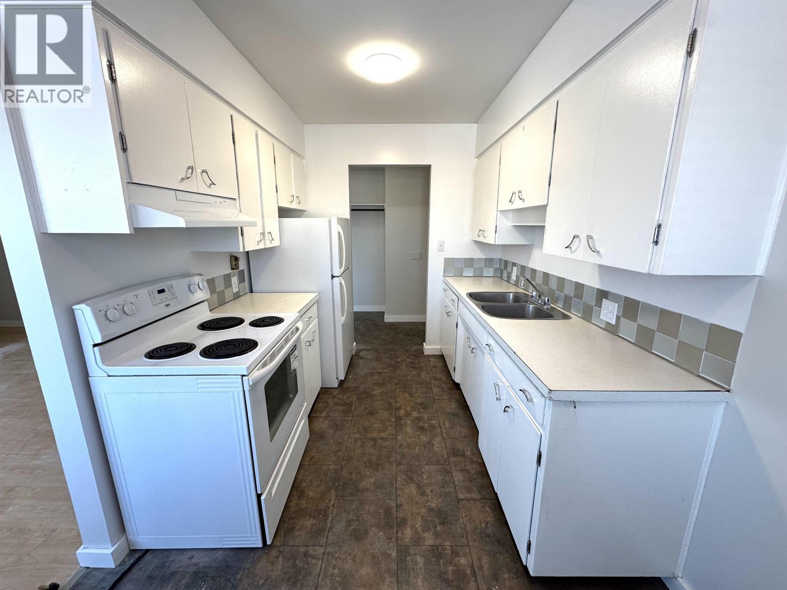105 9807 104 Avenue, Fort St. John, British Columbia  V1J 2K4 - Photo 12 - R3070647