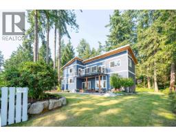 1590 OCEAN BEACH ESPLANADE, Gibsons, British Columbia