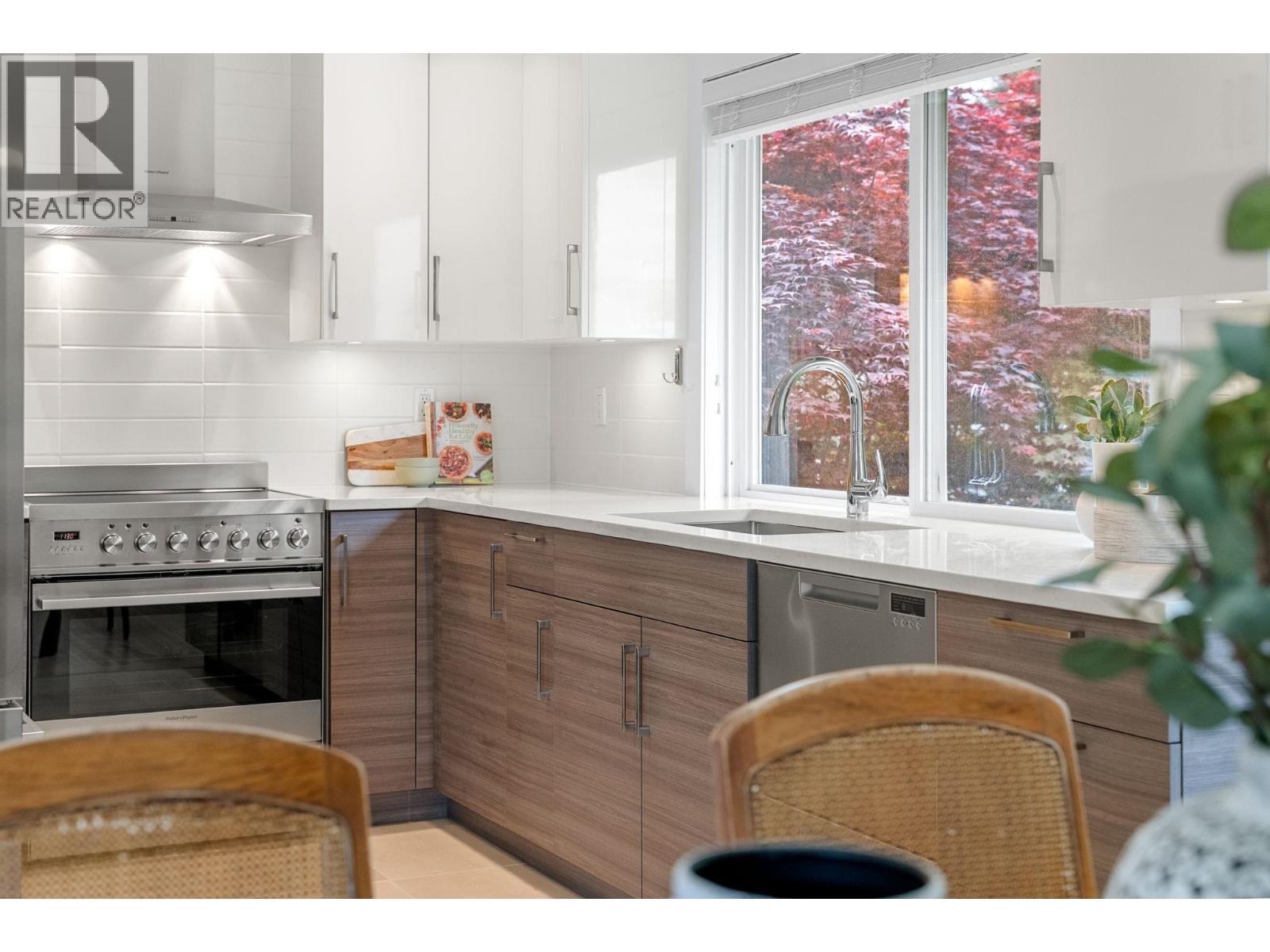 6235 ASHWORTH AVENUE, Burnaby, British Columbia