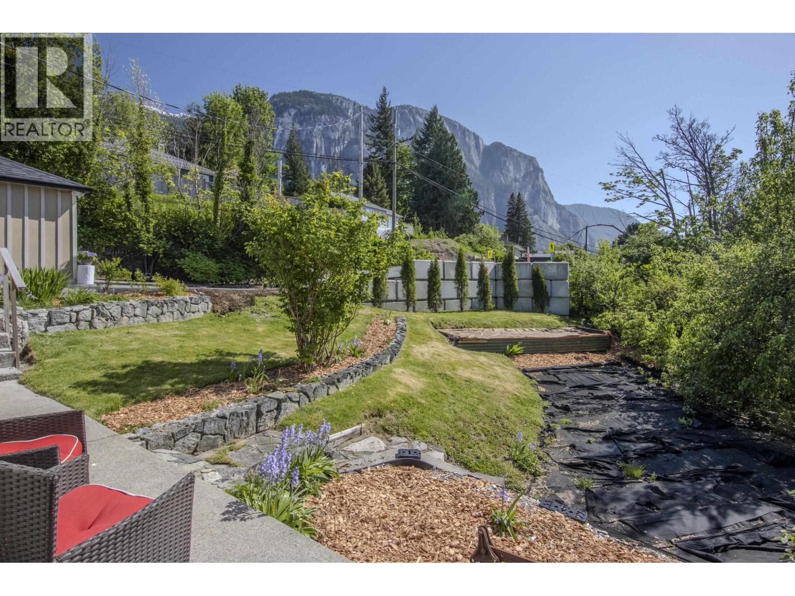 38139 Clarke Drive, Squamish, British Columbia  V8B 0C8 - Photo 6 - R3121377