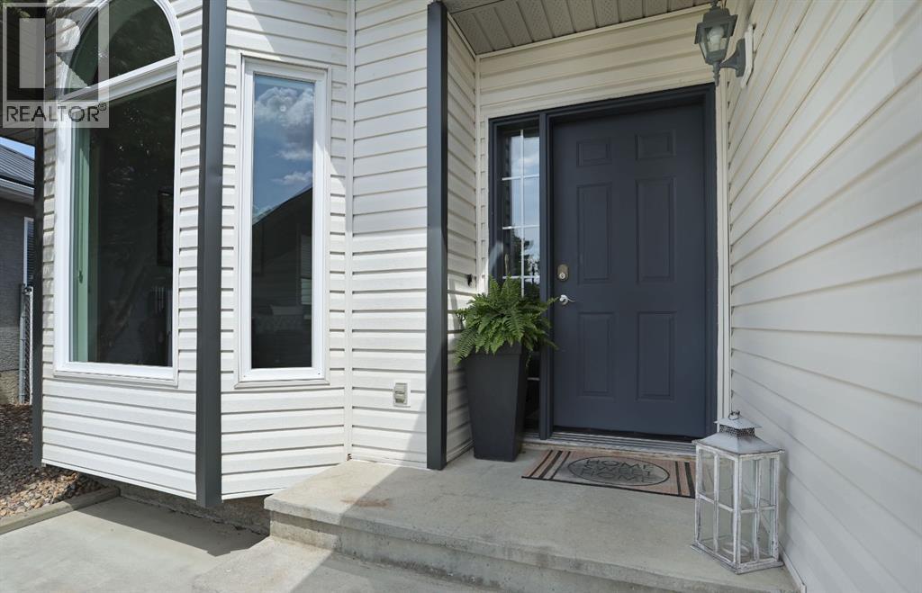 79 Parkland Close E, Brooks, Alberta  T1R 0M2 - Photo 3 - A2308144