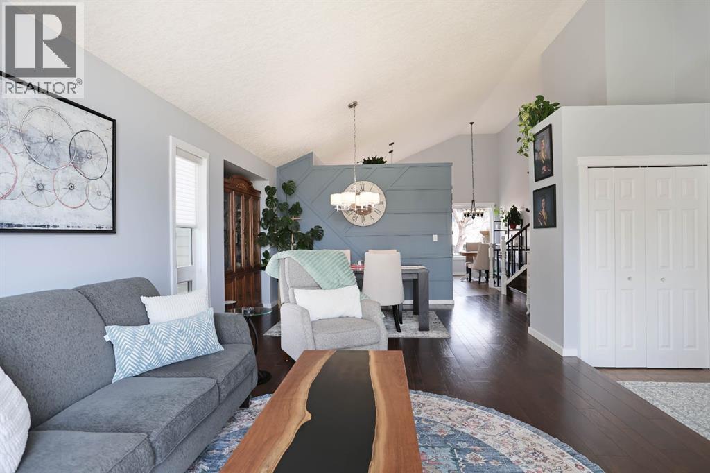 79 Parkland Close E, Brooks, Alberta  T1R 0M2 - Photo 6 - A2308144